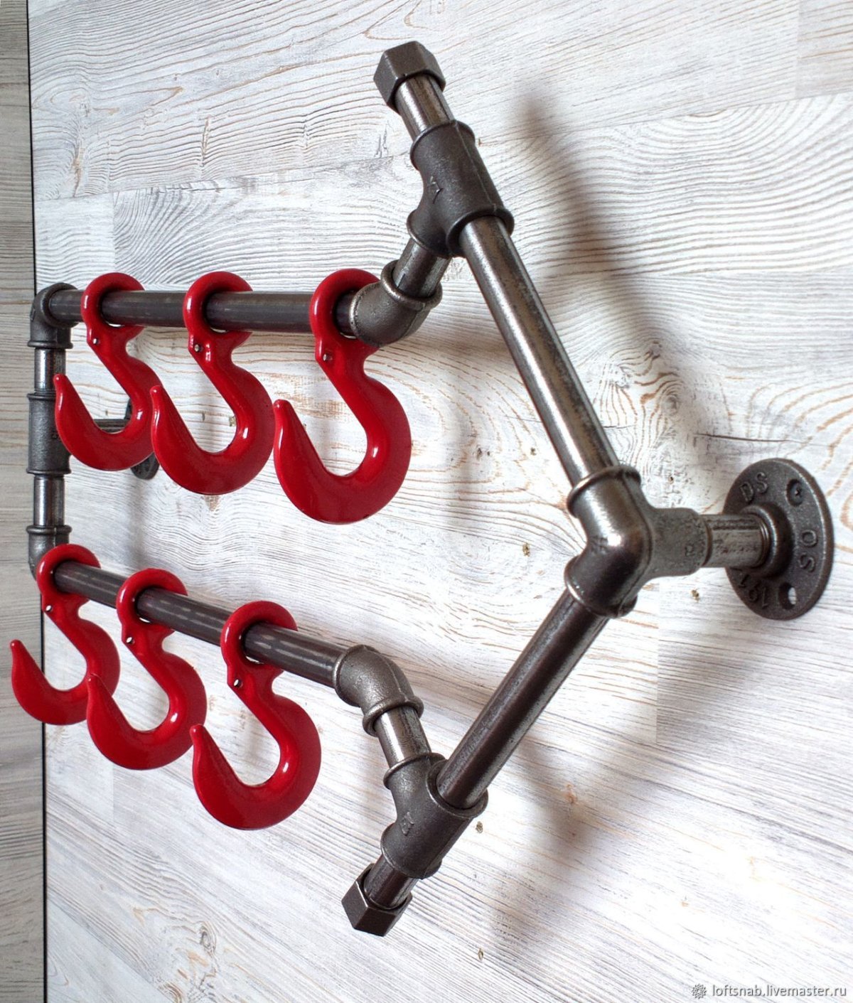 Вешалка в стиле лофт в прихожую