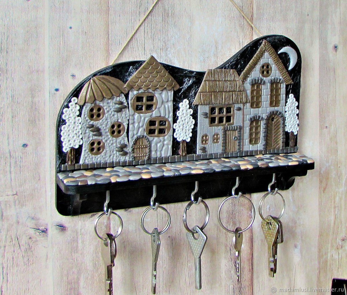 Оригинальная вешалка для ключей