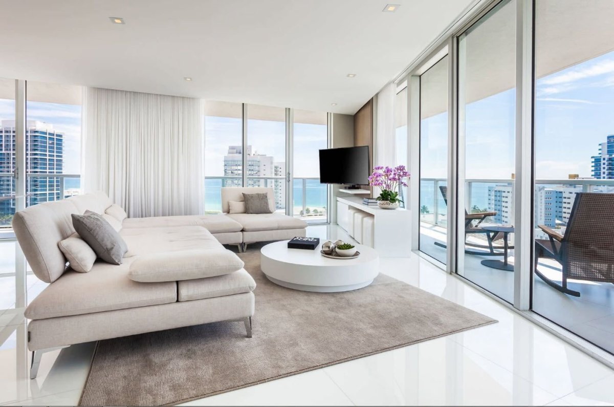 Современный светлый интерьер