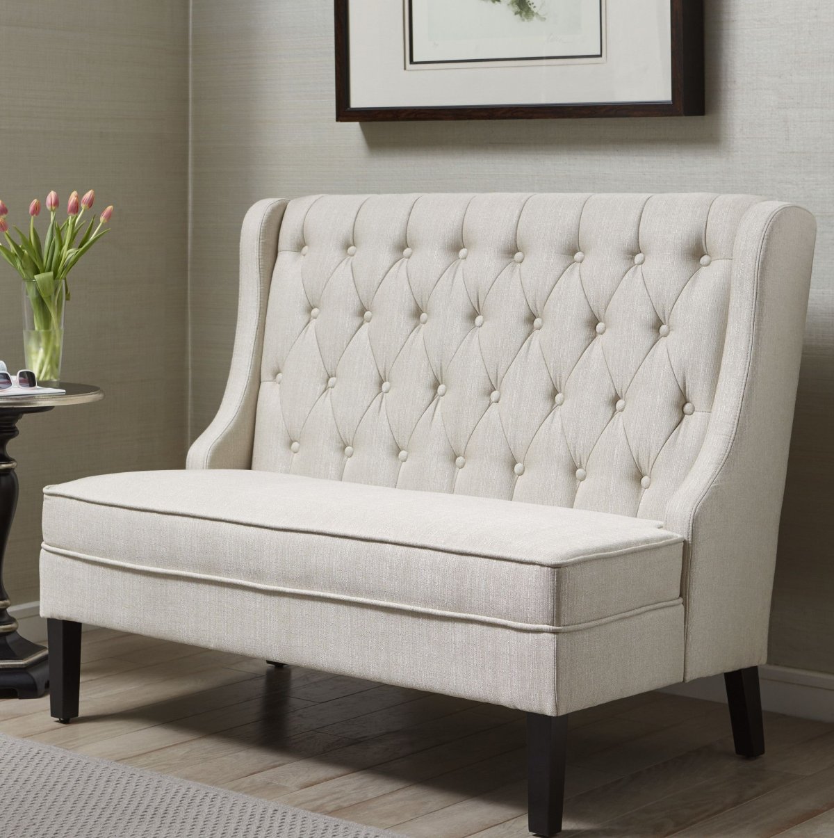 Маленький диванчик в прихожую