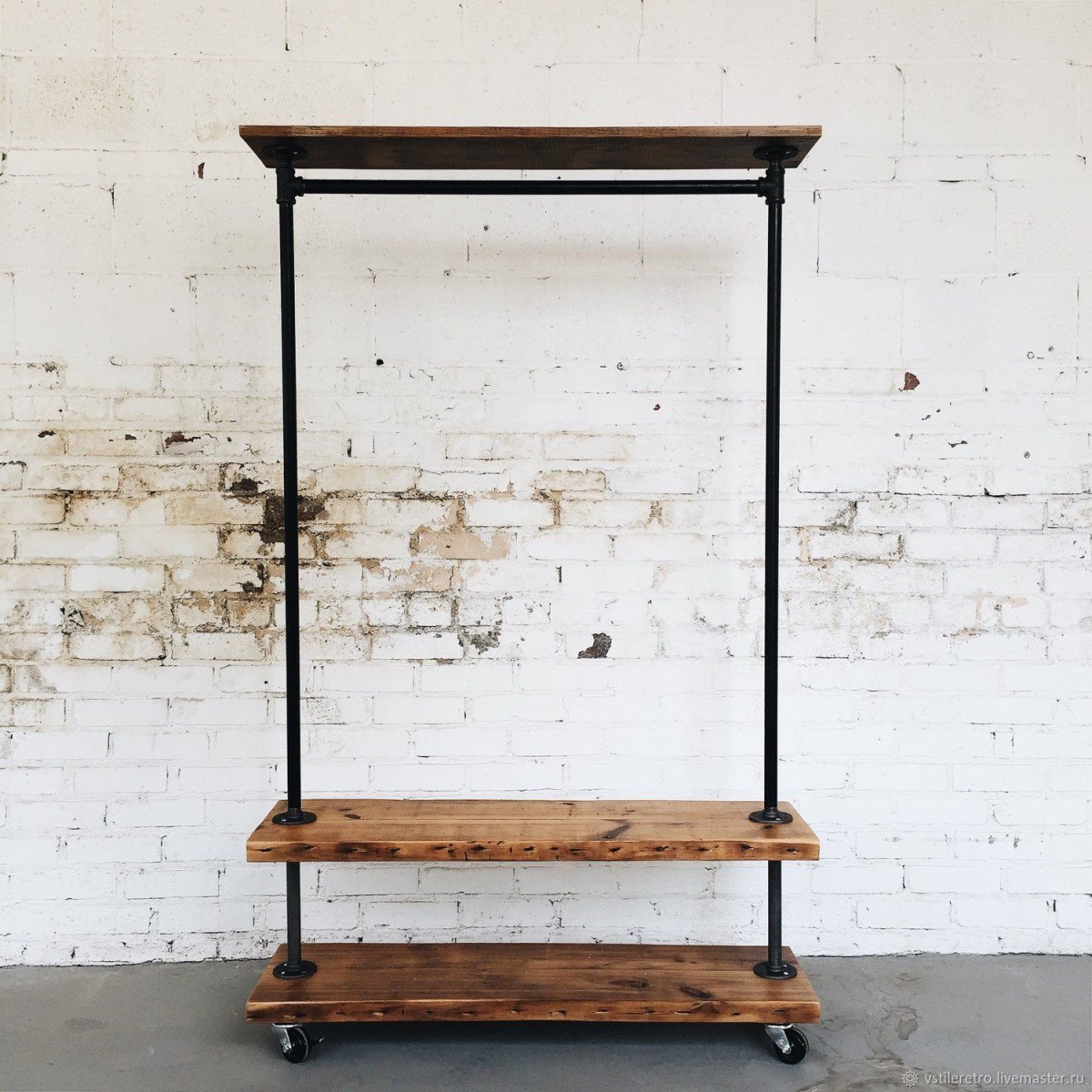 Вешалка для одежды лофт