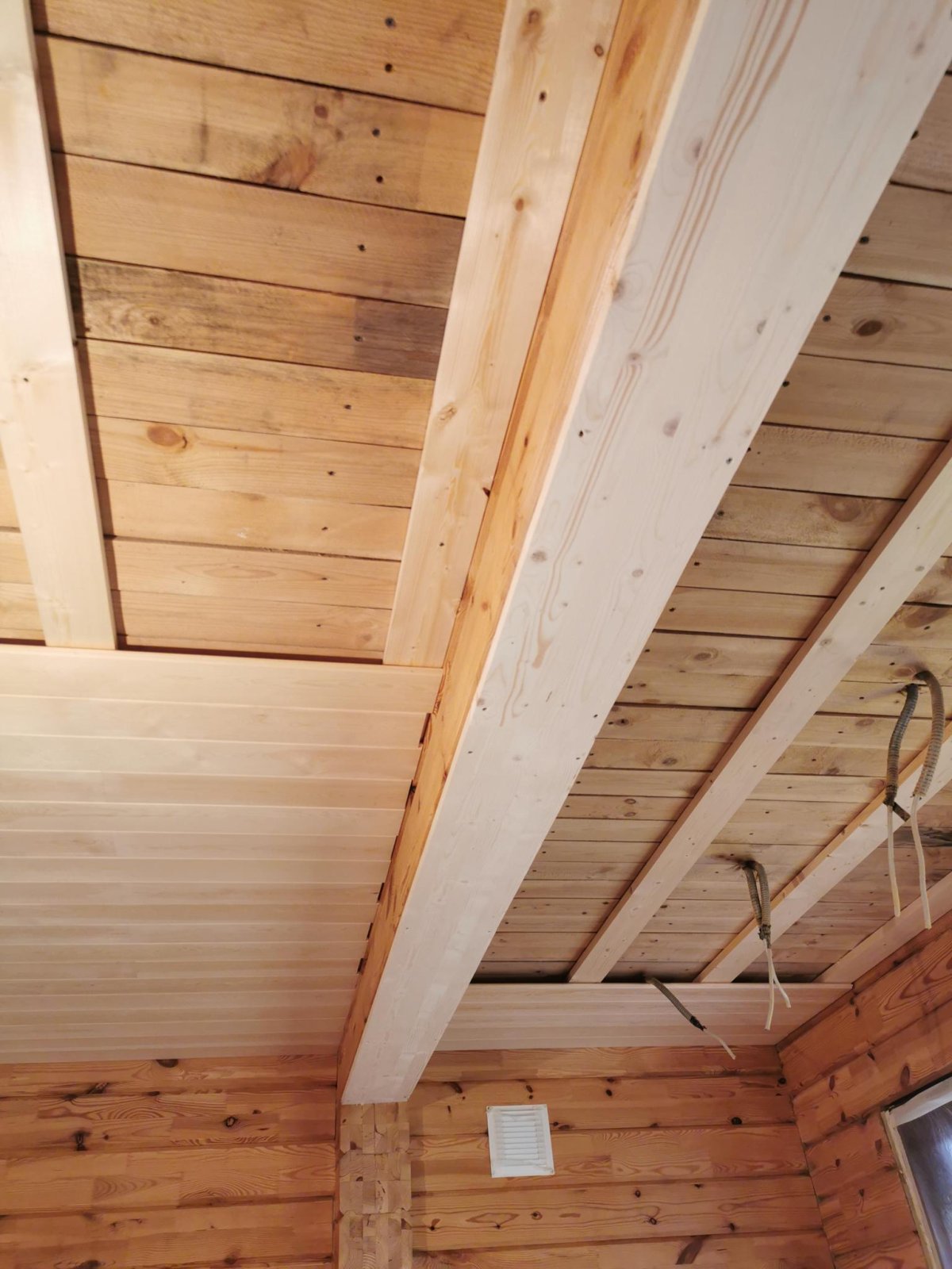 Вагонка штиль в срубе