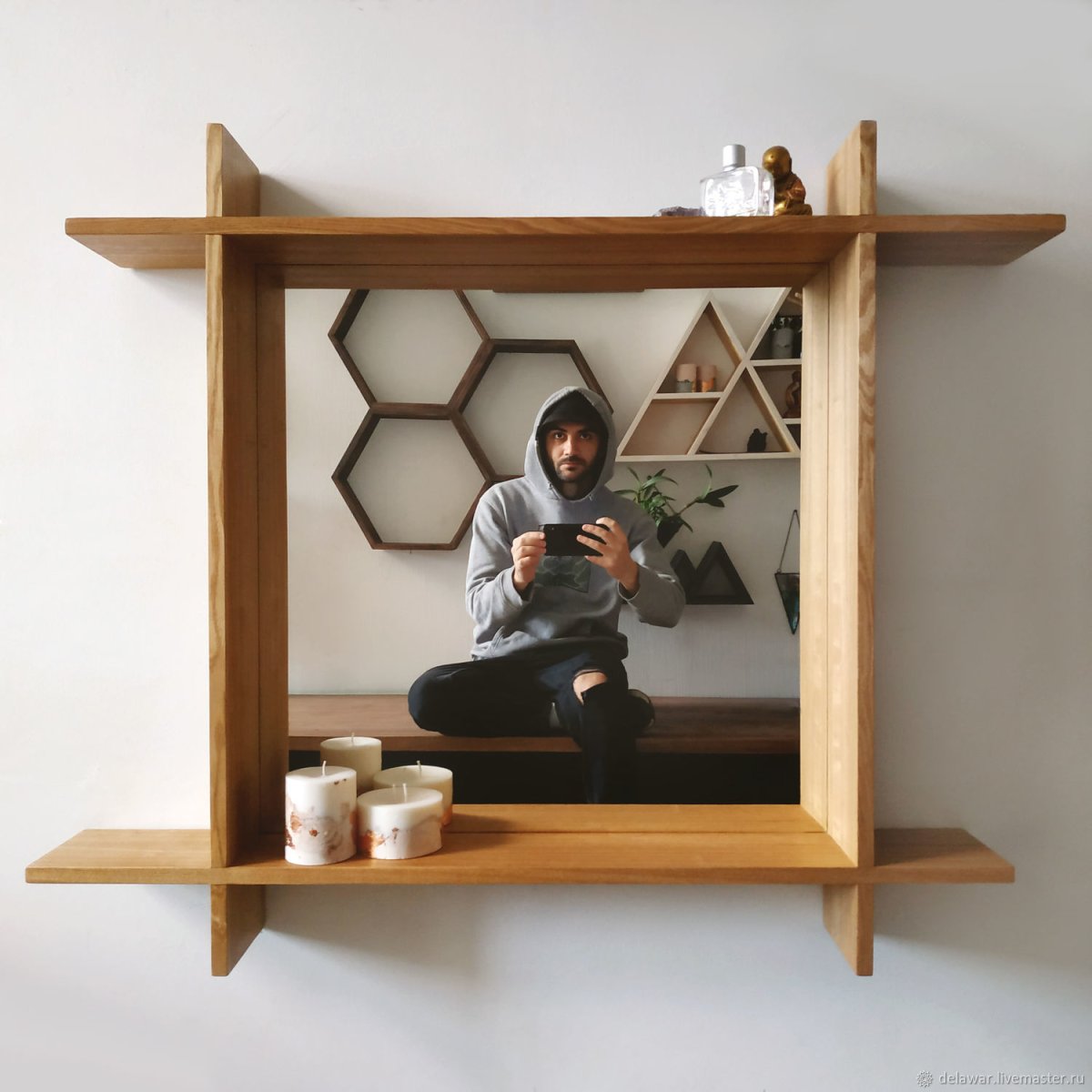 "Мастер-Бруклин" зеркало с полкой 80х61х10