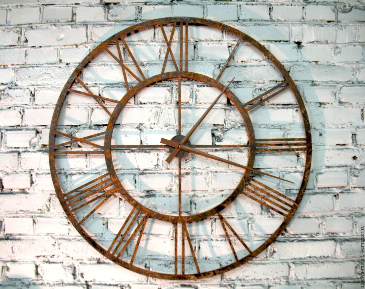 Часы лофт металл римские 40см