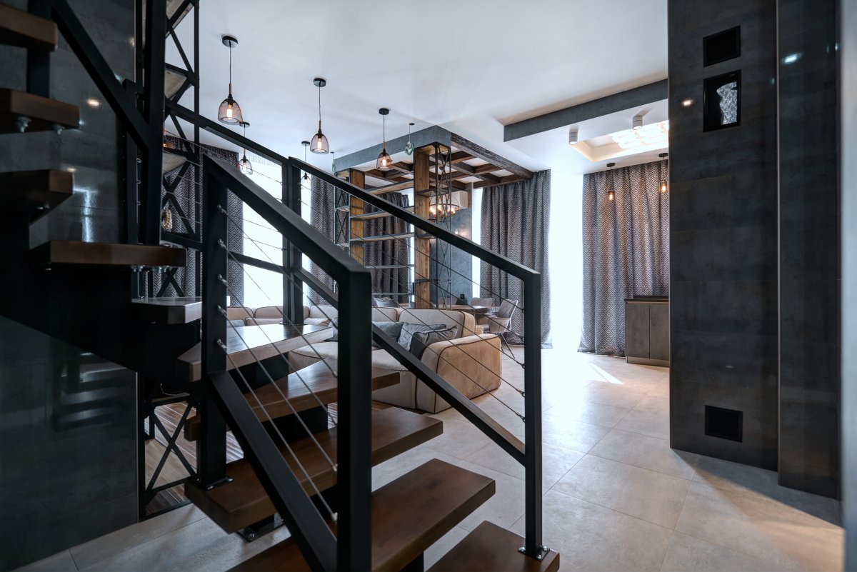 Лестница на монокосоуре лофт