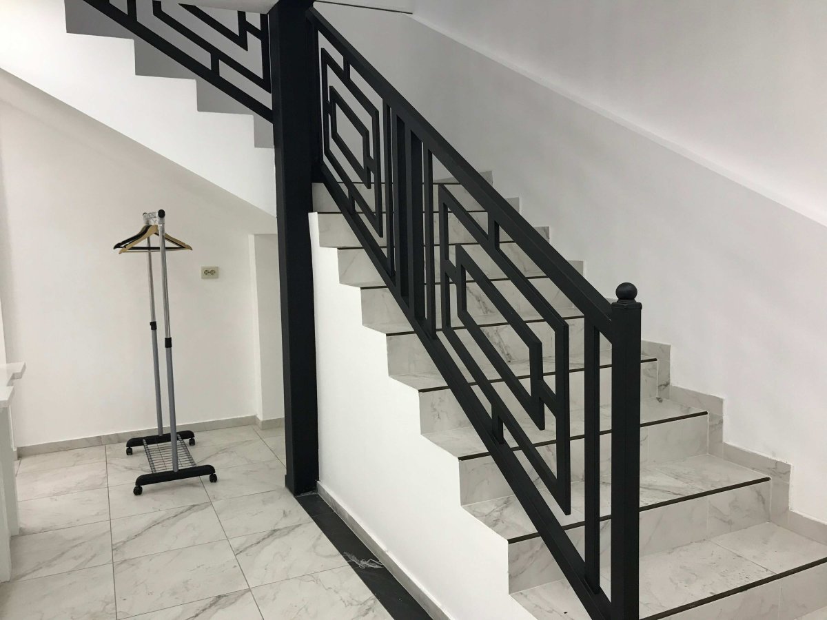 Лестница на 2 косоурах лофт