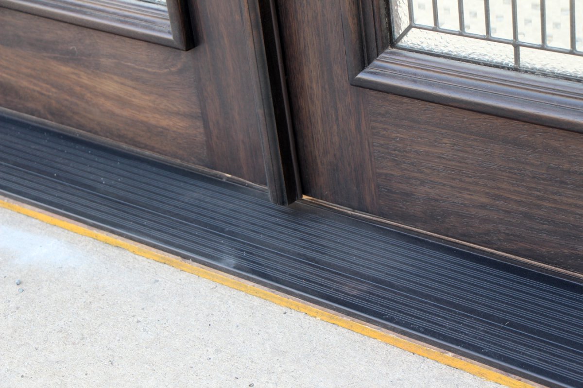 Порог из нержавейки Арма