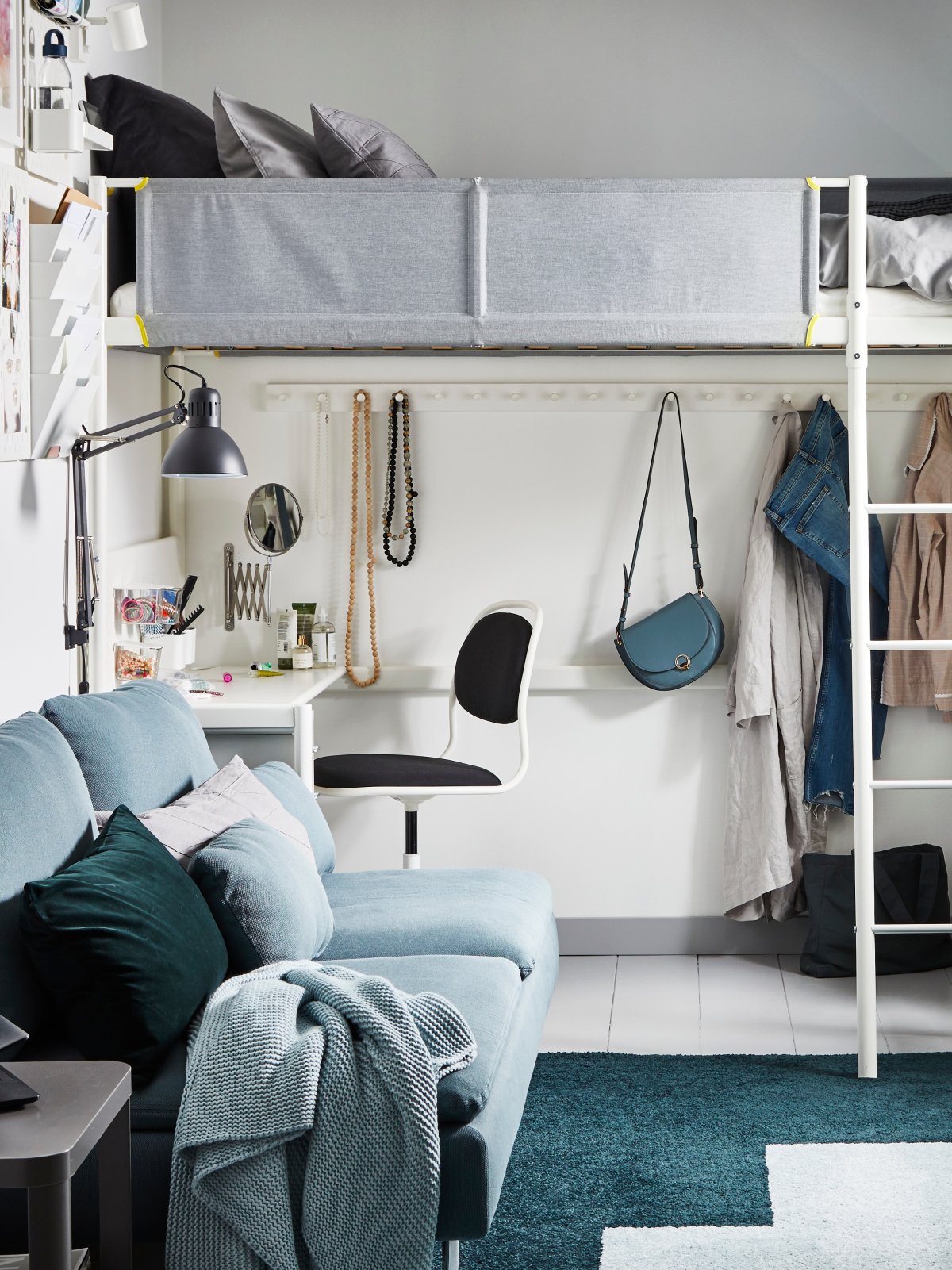 Кровать чердак в интерьере