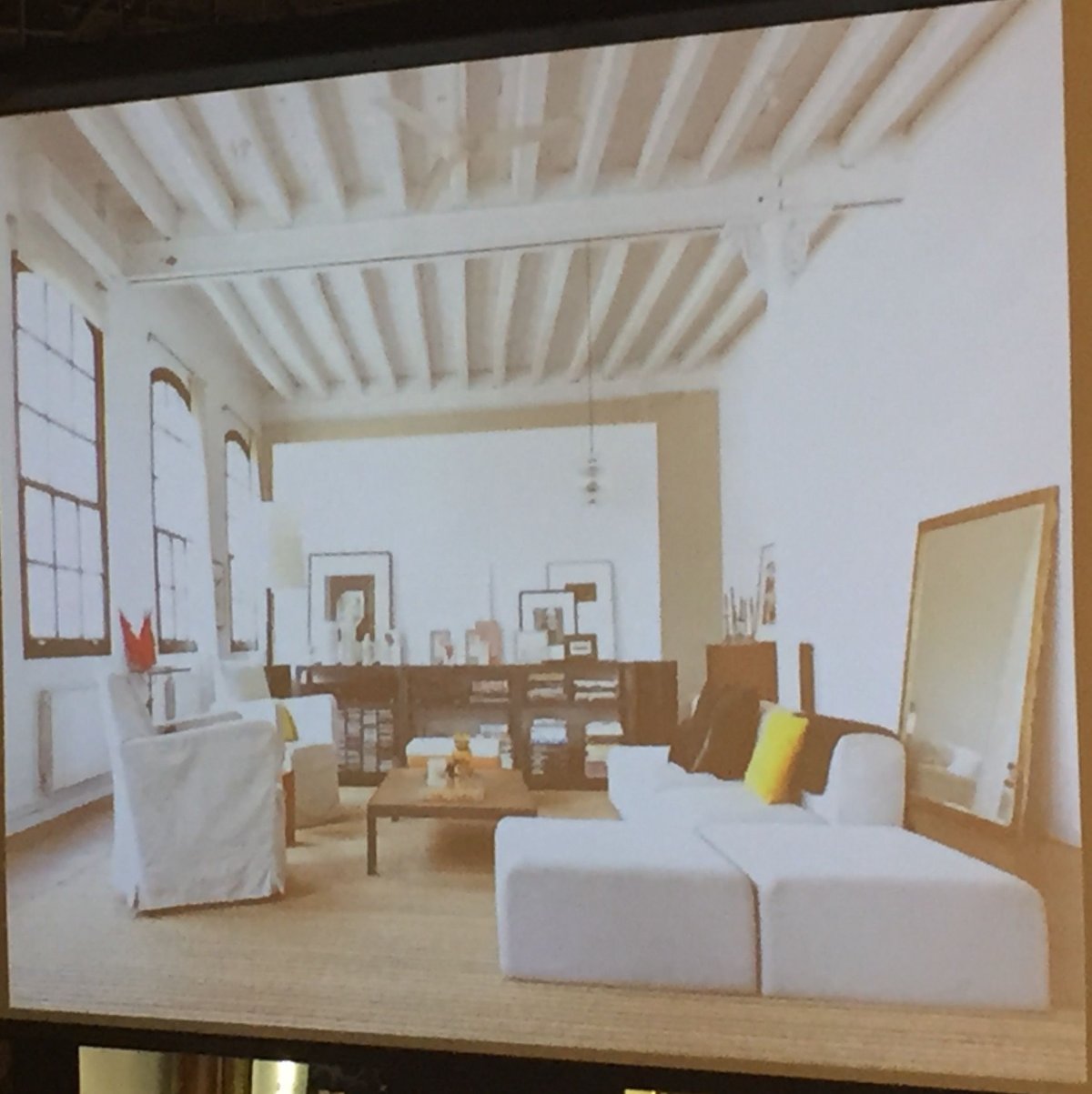 Скатный потолок в интерьере