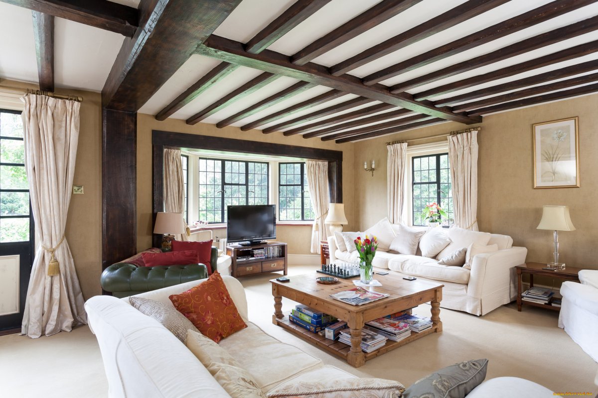 Деревянный потолок