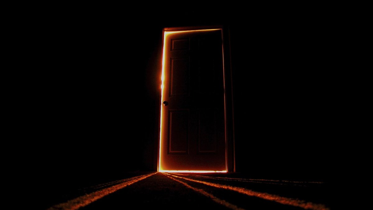 Дверь свет