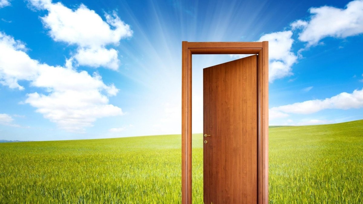 Открытая дверь в природу