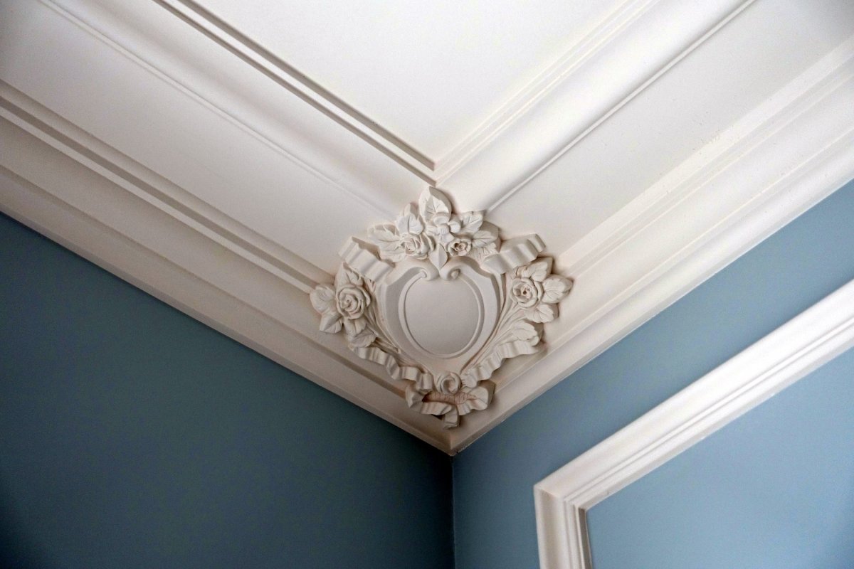 Карниз гипс