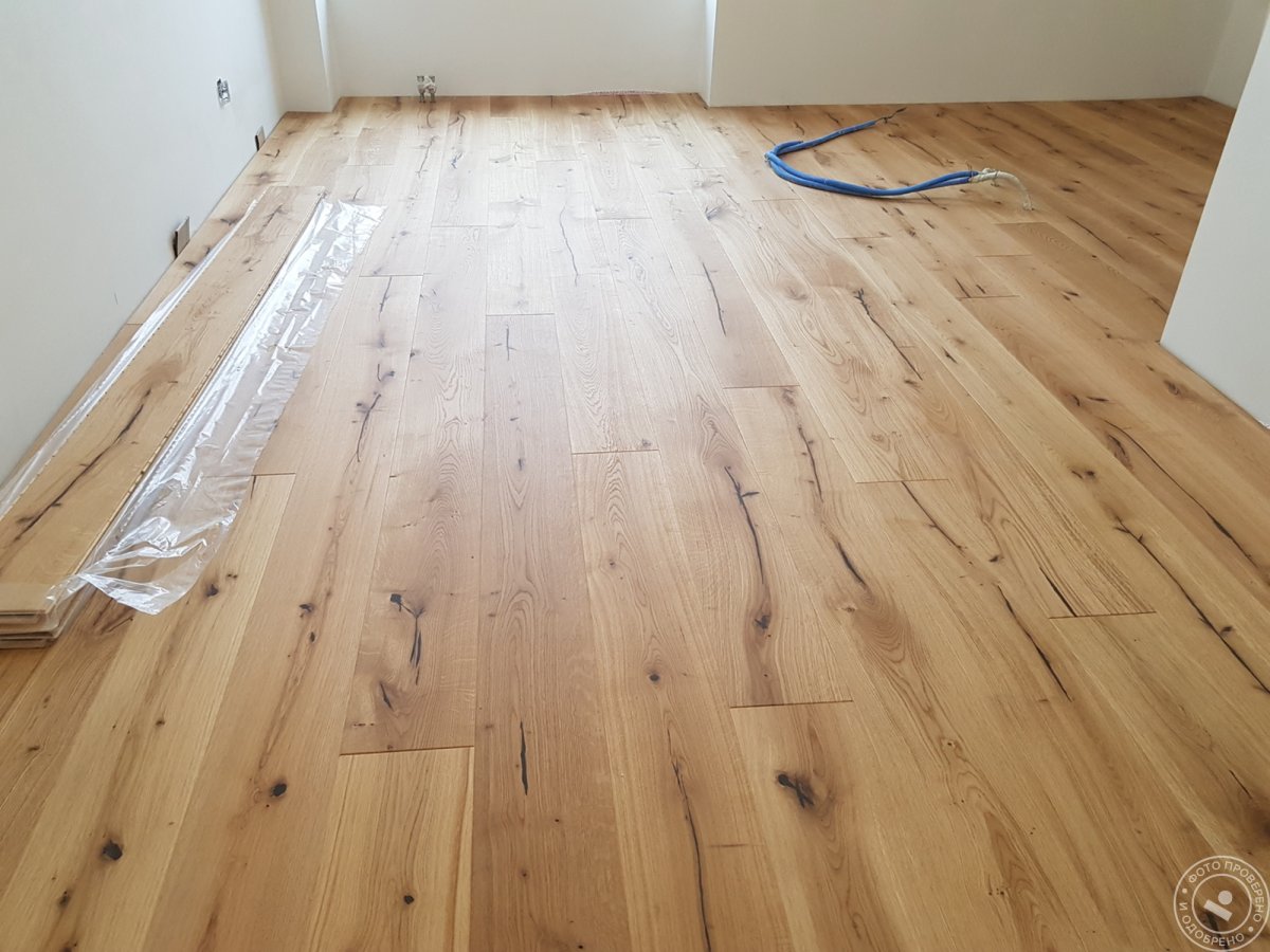 Ламинат вдоль