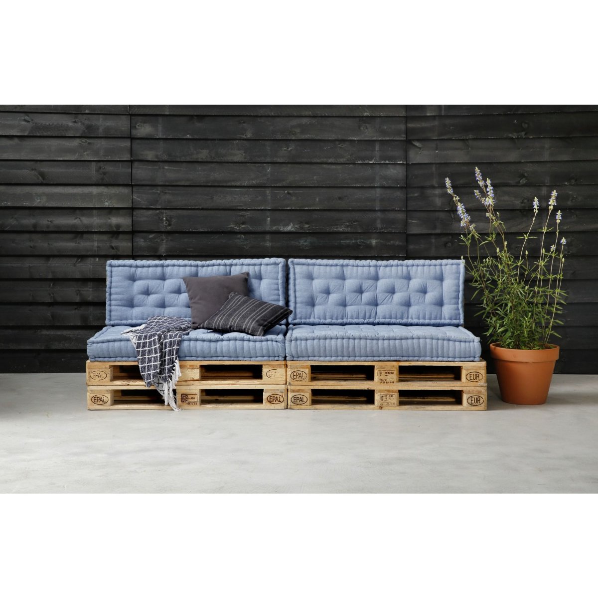 Садовая мебель из палетт