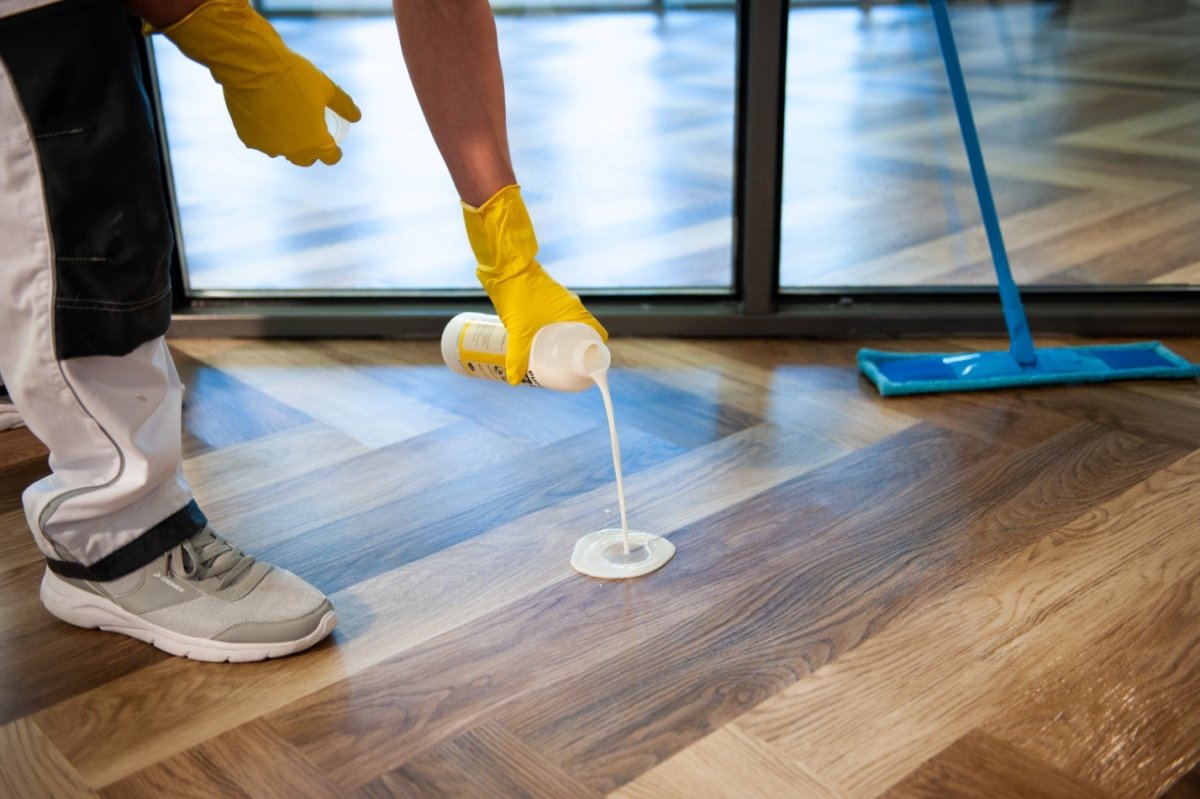 Влагостойкий ламинат с подложкой