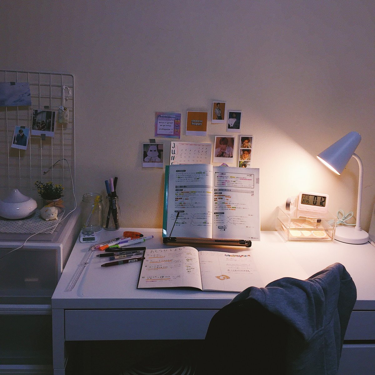 Красивые виды с окна на кровати