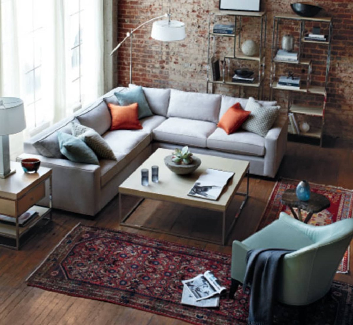 Кожаный диван лофт