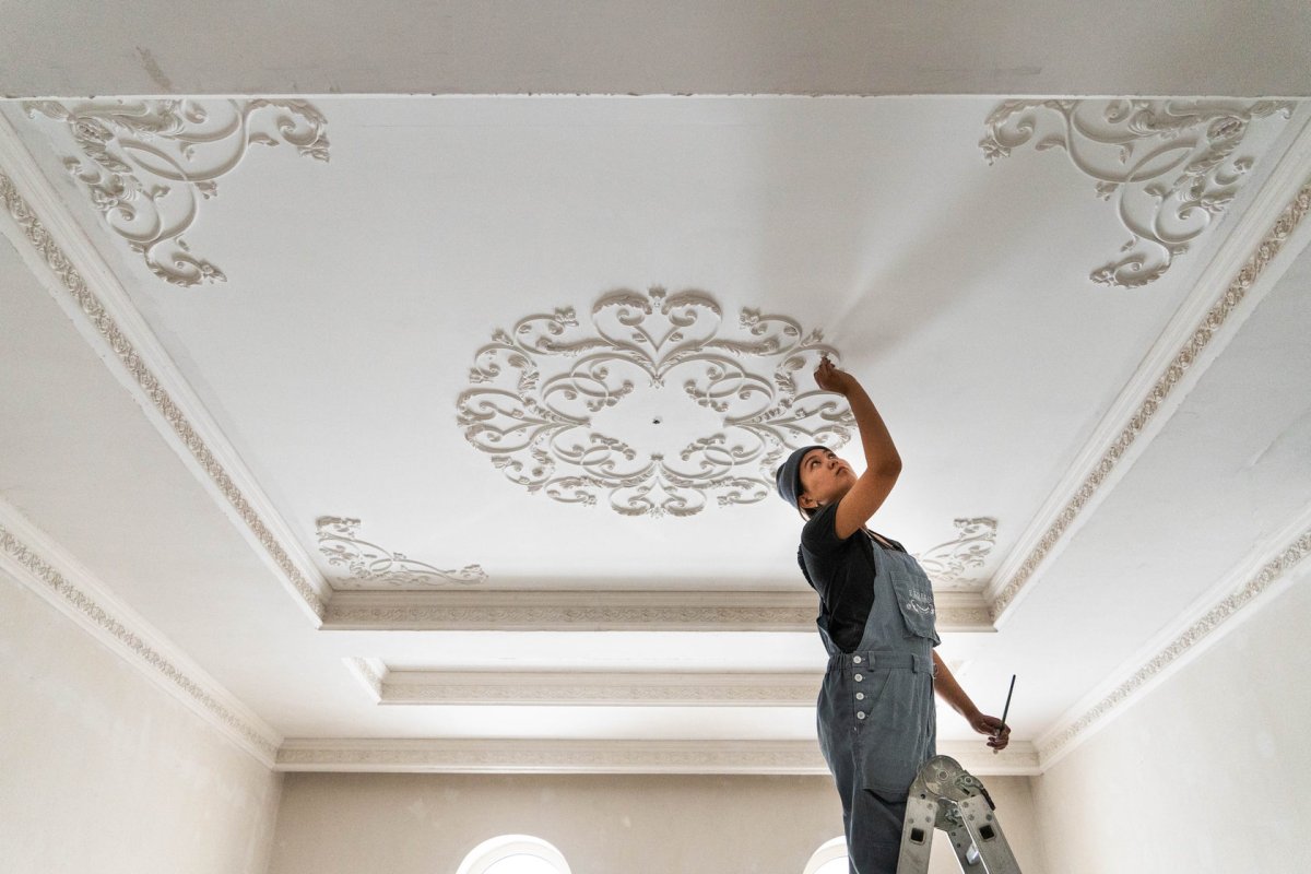 Лепнина на потолке в детской