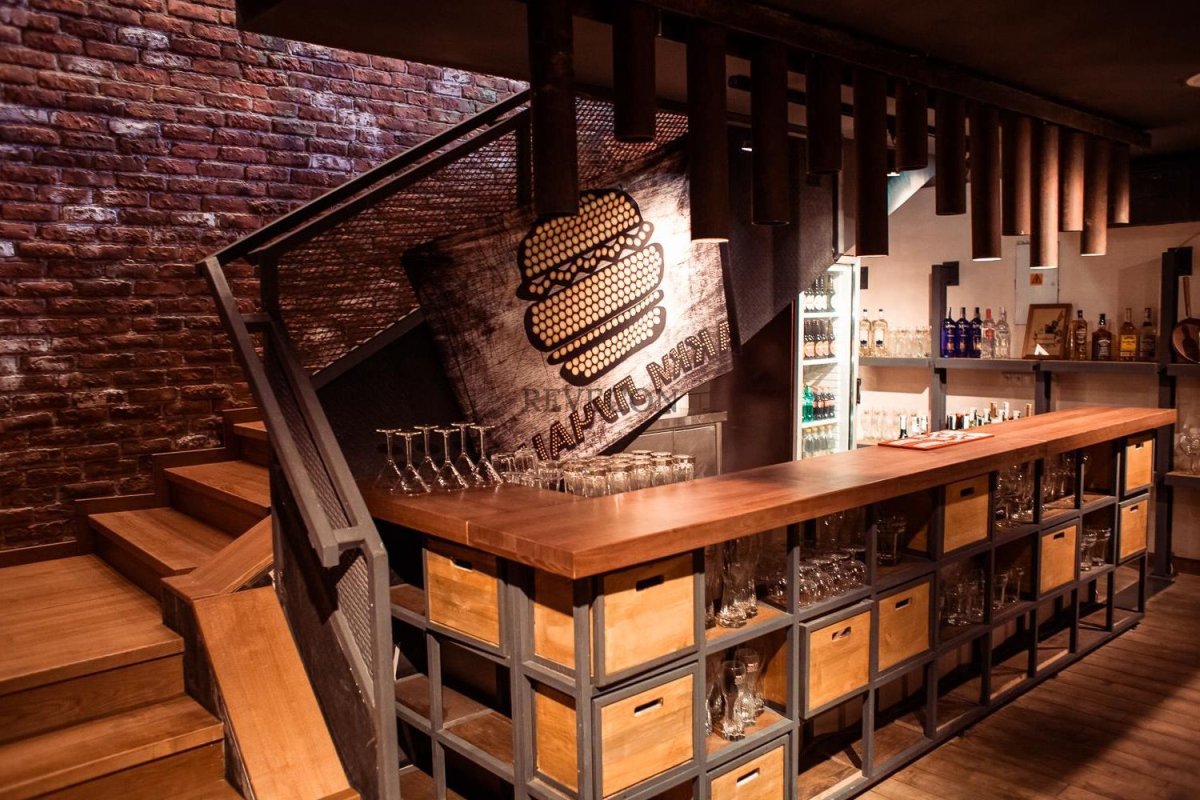 Интерьер ресторана в стиле лофт