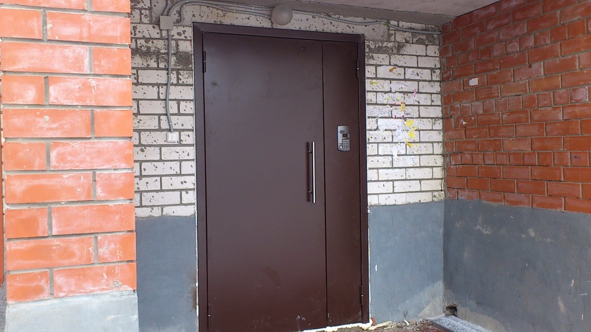 Металлические перегородки в тамбур