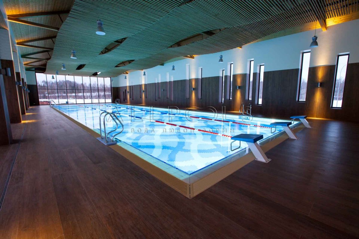 Роскошный бассейн в доме