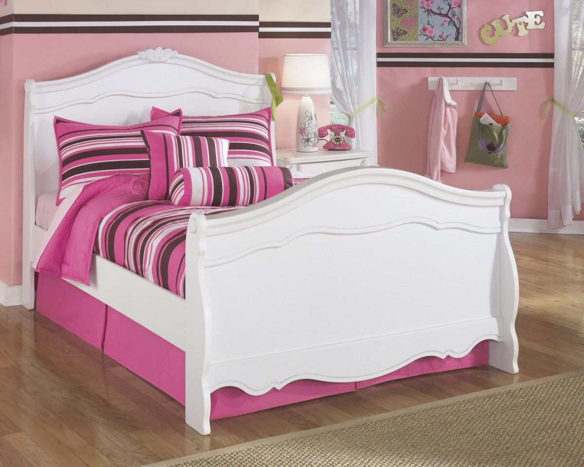 Розовая кровать