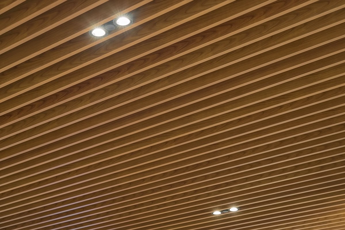 Потолок реечный алюминиевый Албес