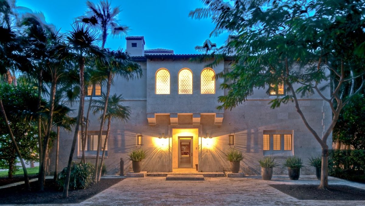 Louver House Miami Beach