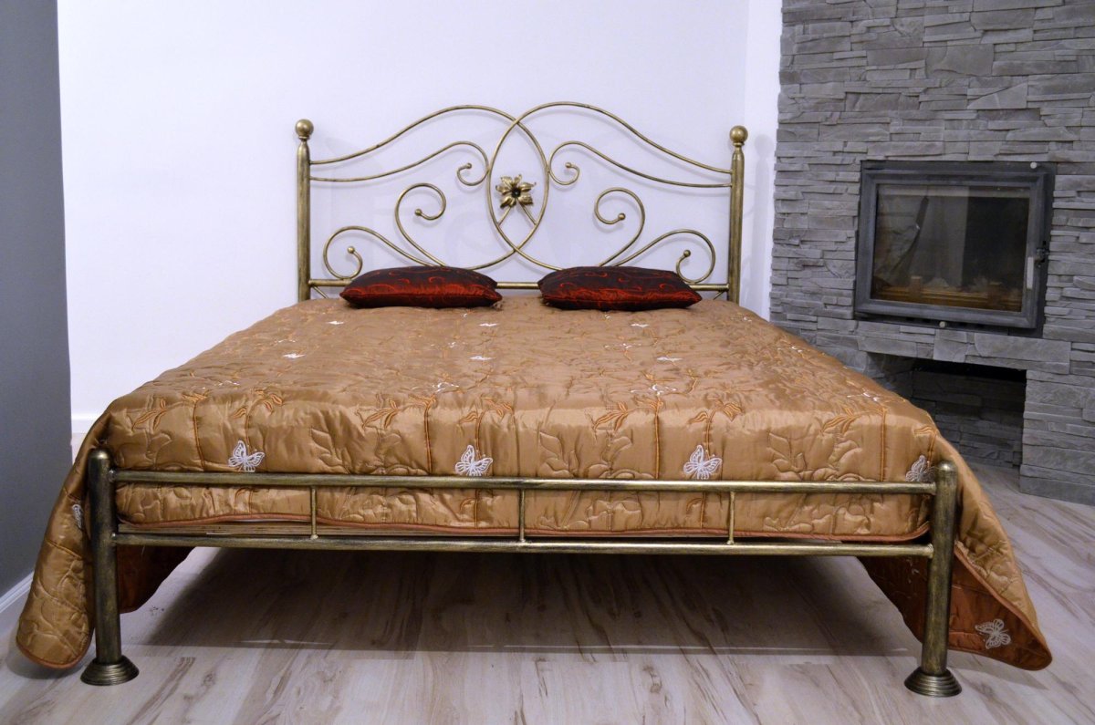 Кровать черная металлическая с рамкой Кристалл 160x200