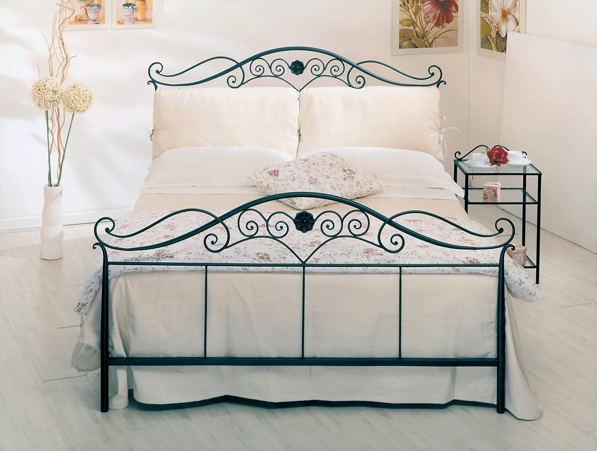 Кровать кованная двуспальная лофт