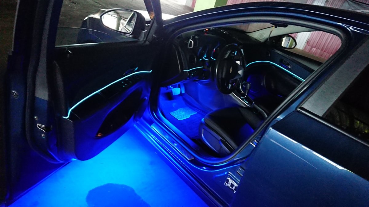 Chevrolet Volt подсветка дверей