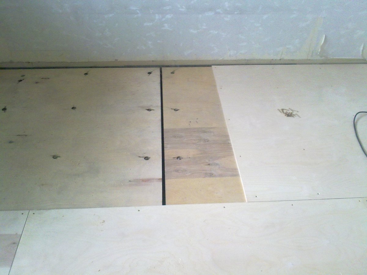 Крашеная фанера для пола