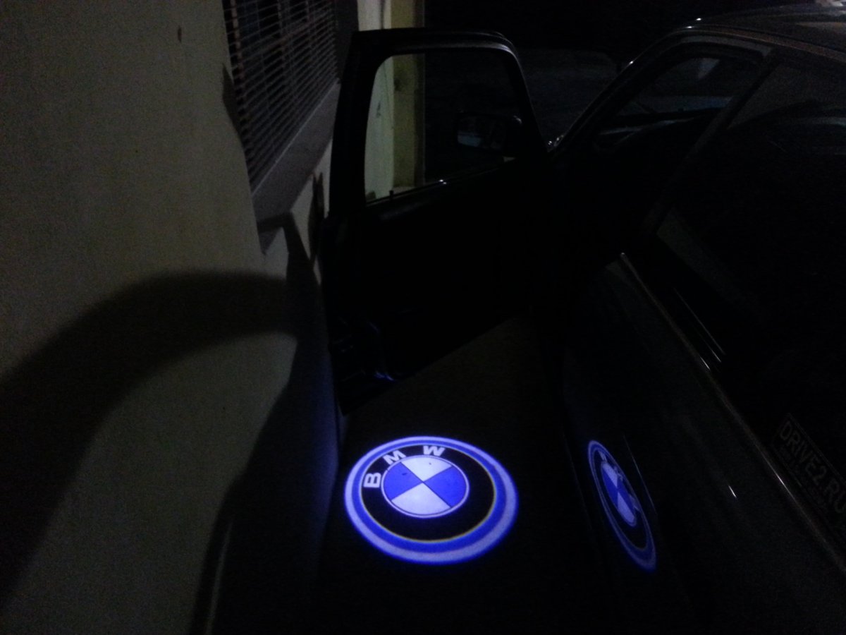 Подсветка ног БМВ f30