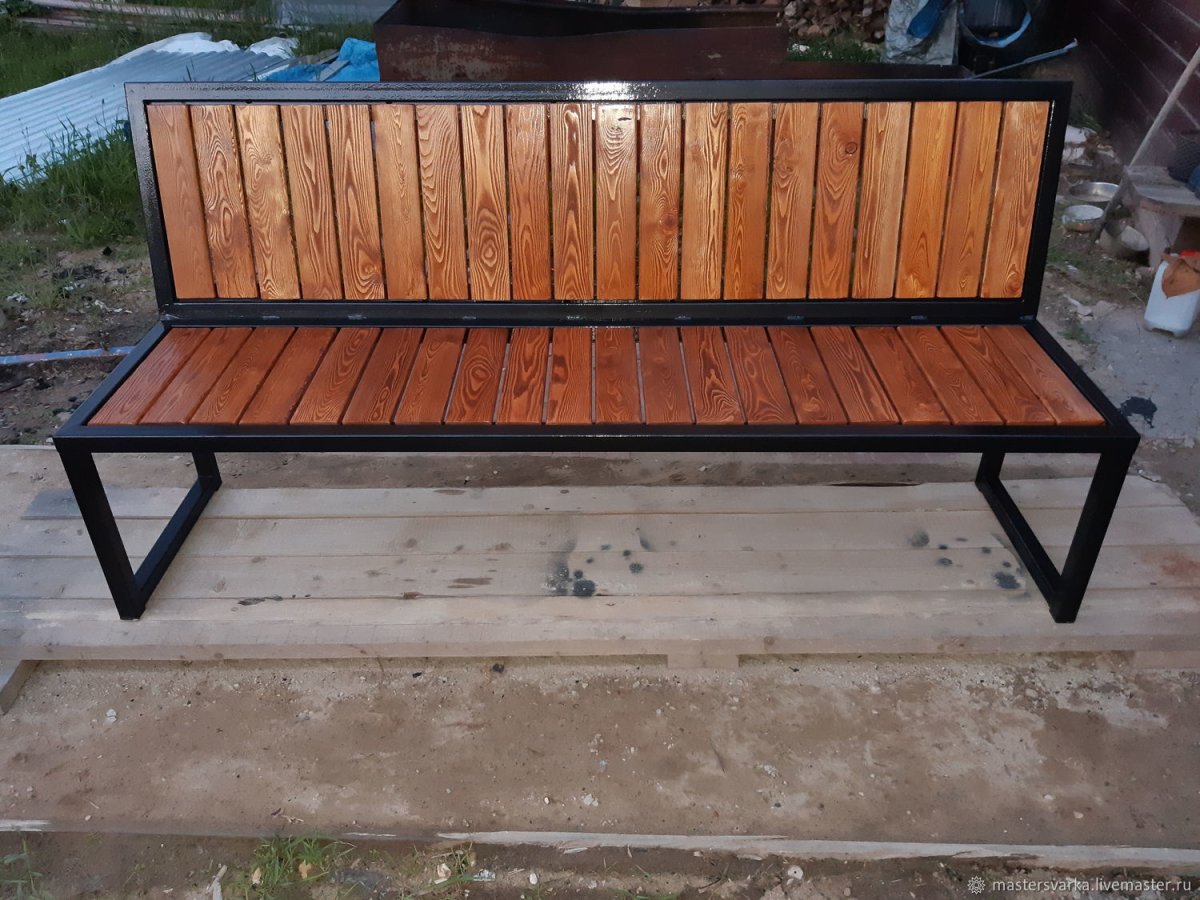 Круглый стол в стиле лофт