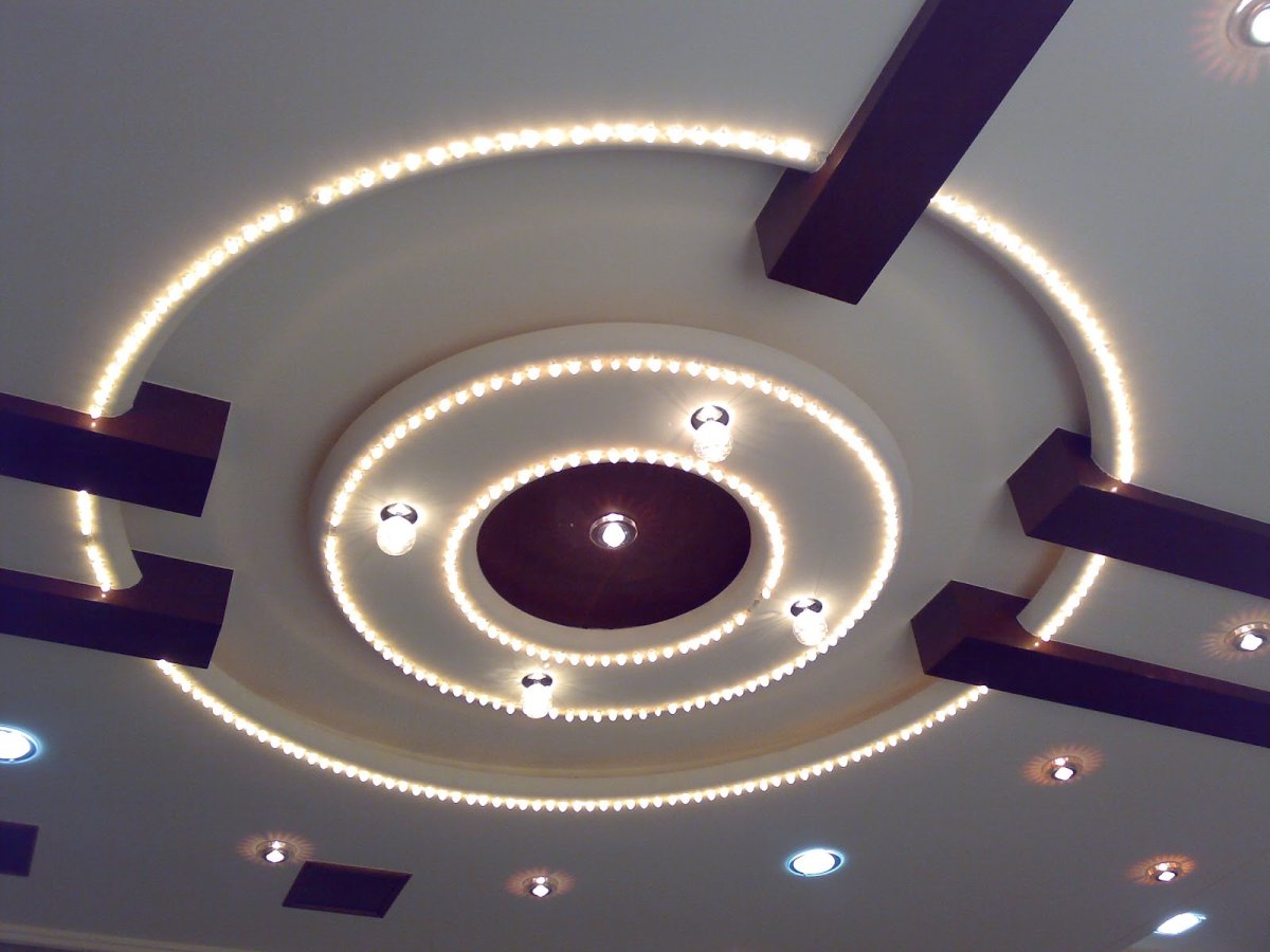 Потолок из гипсокартона для гостиной