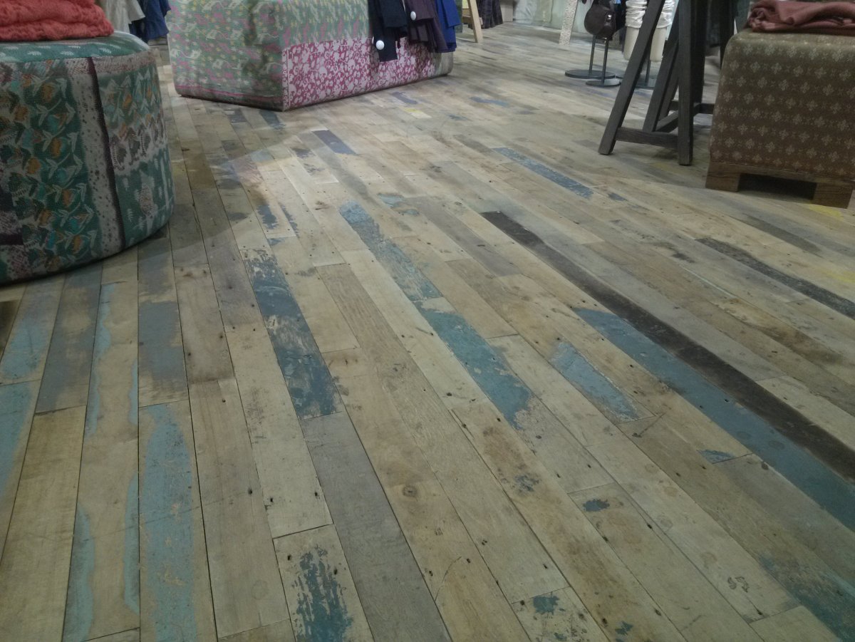 Паркет из старых досок