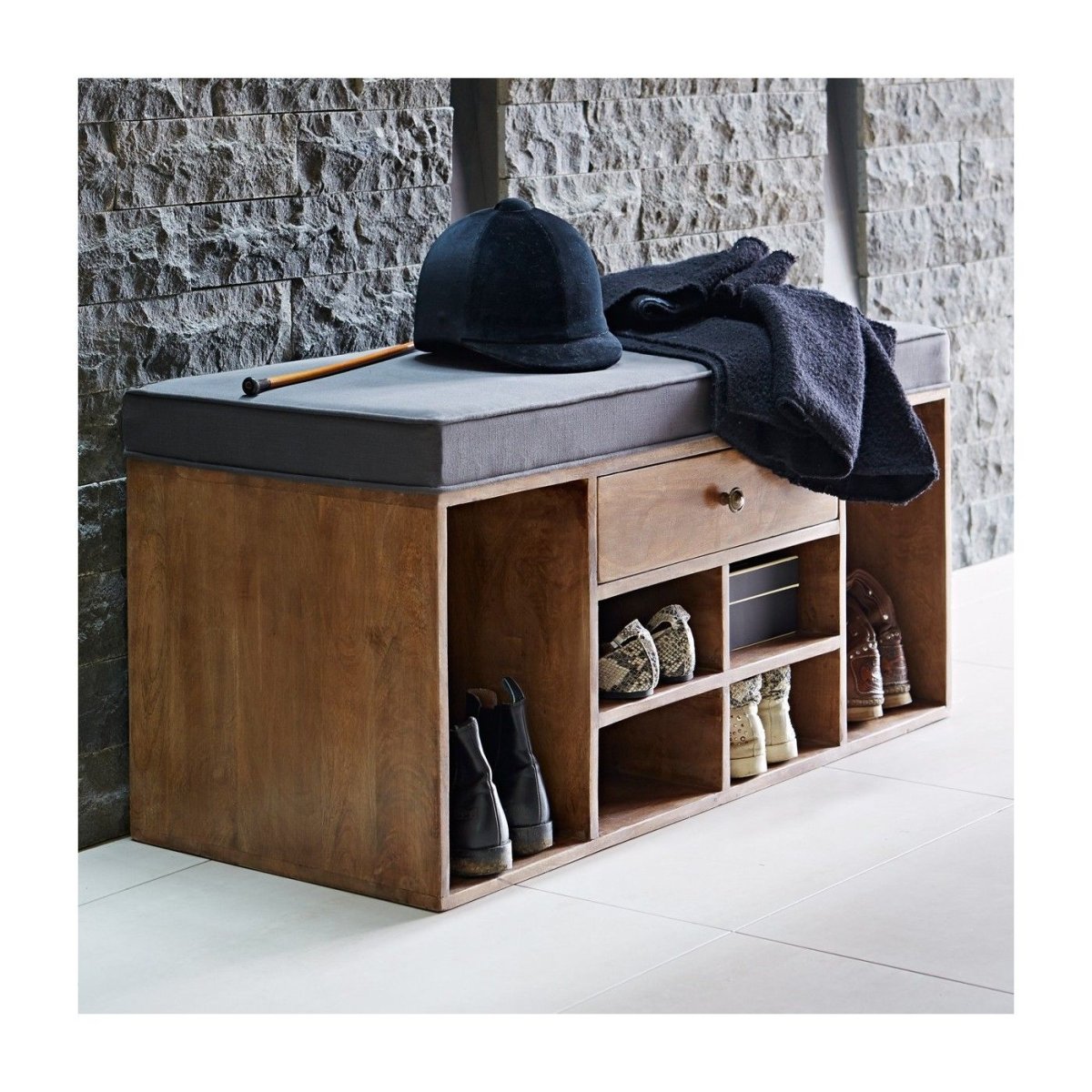 Скамейка под обувь в прихожую