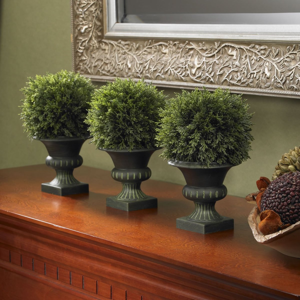 Дорогие букеты из искусственных цветов