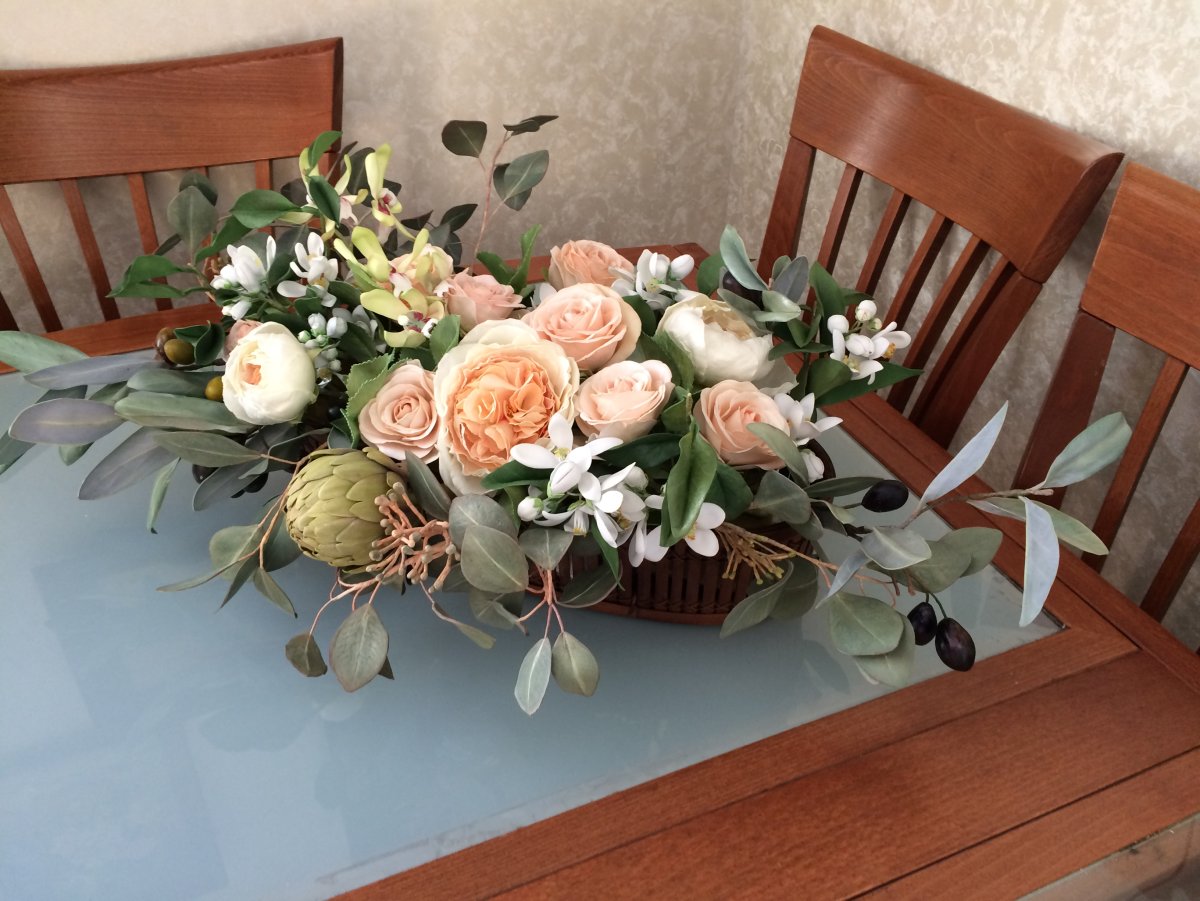 Искусственные цветы в интерьере