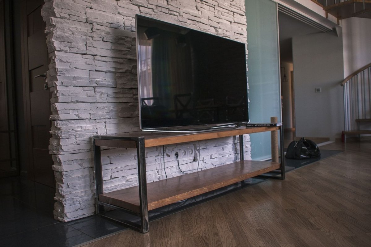 Стильный узкий коридор