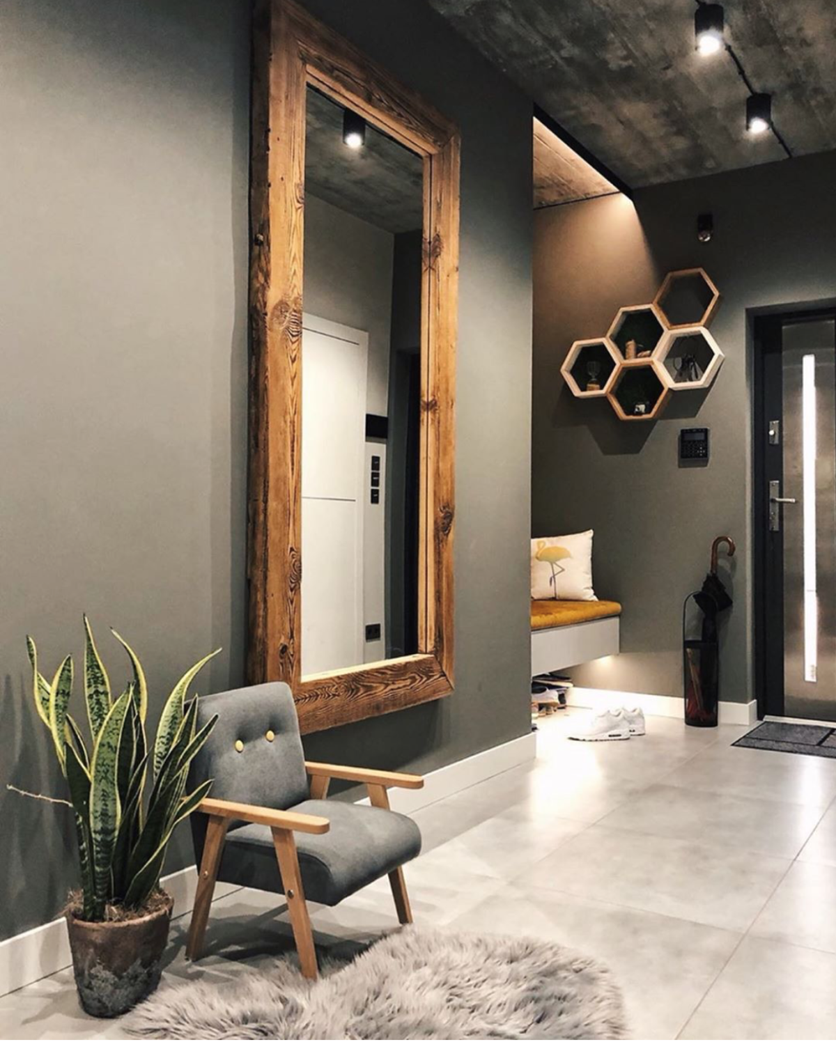 Зеркало в стиле лофт