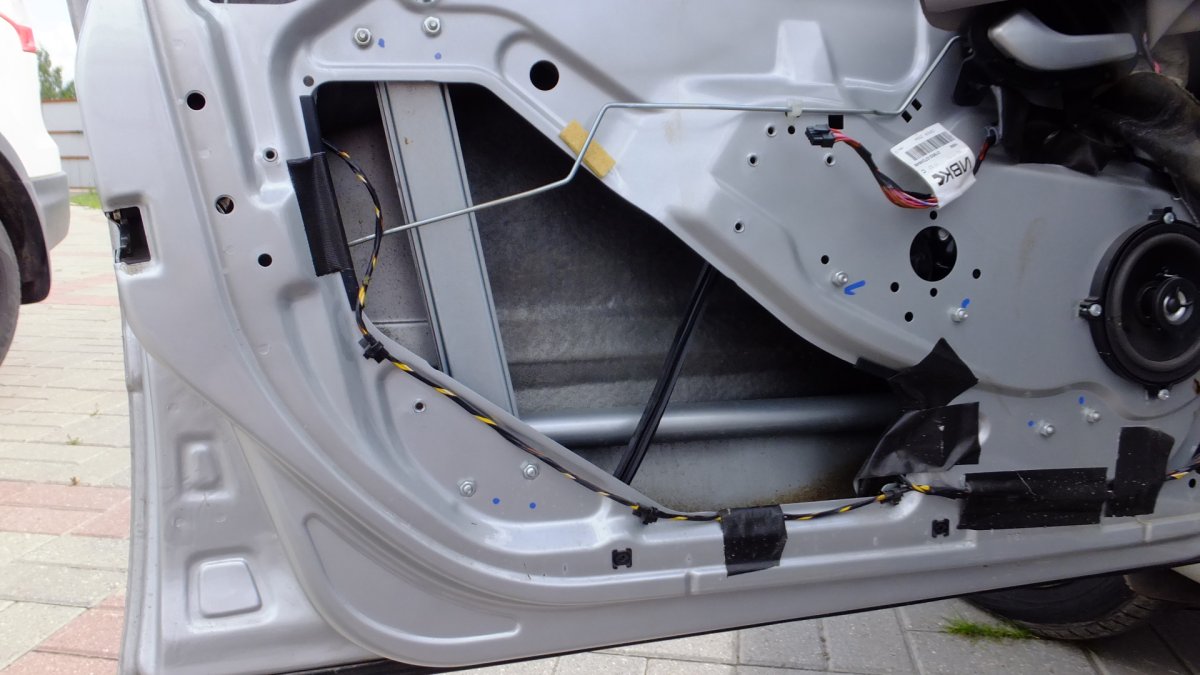 Лада Гранта фл лифтбек накладки на ручки внутренние