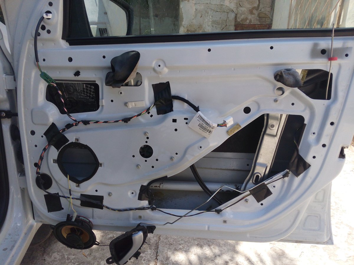 Обшивка двери Лада Гранта