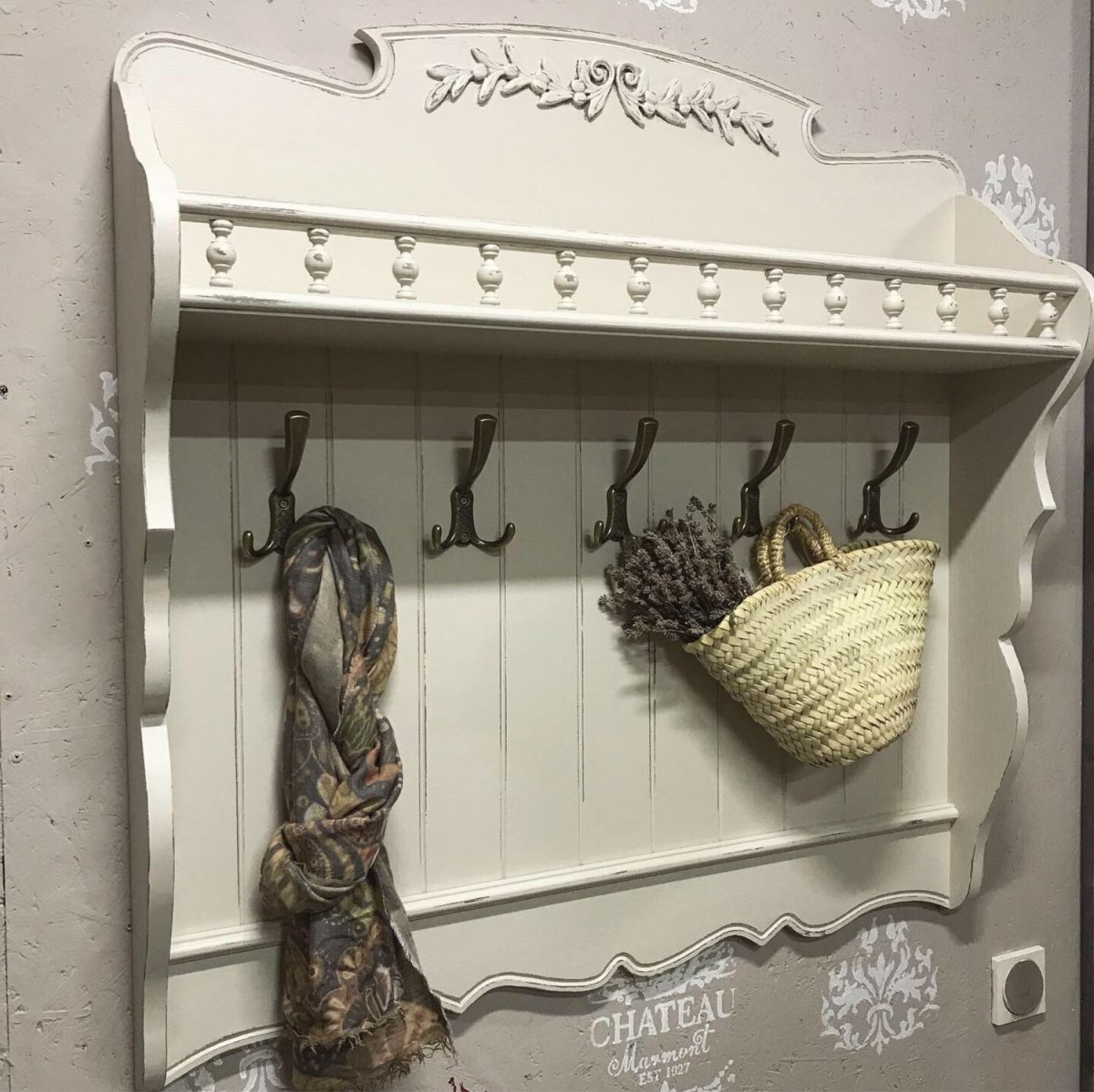 Вешалка в прихожую