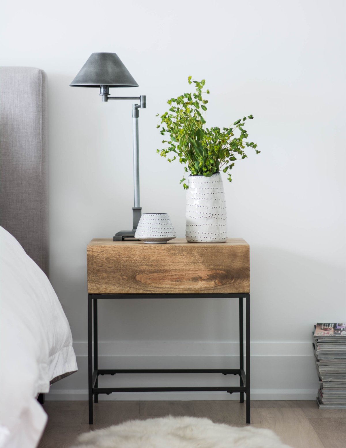 Прикроватный столик Zimmer Bedside Table (Pottery Barn)