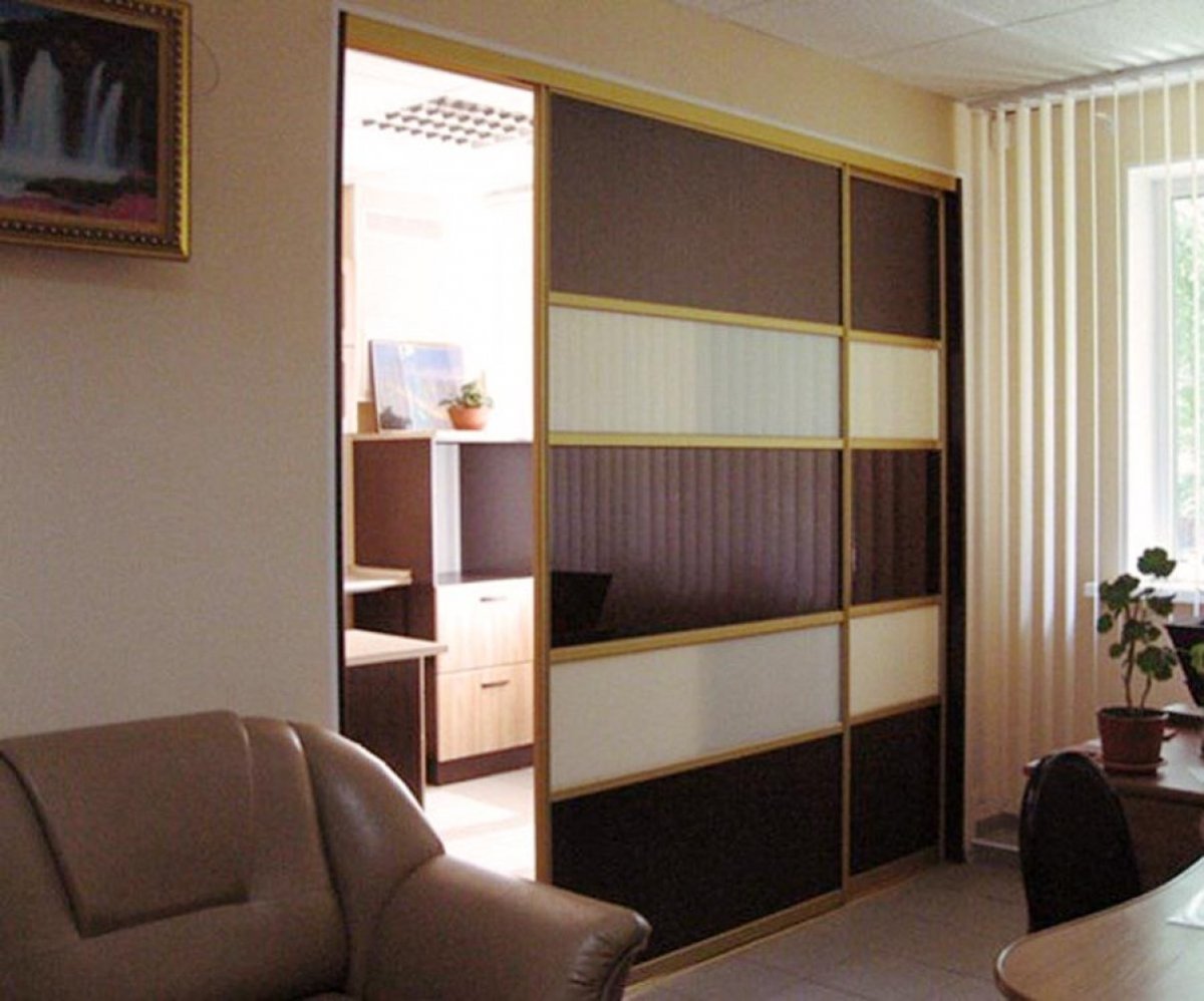 Раздвижные перегородки для зонирования пространства