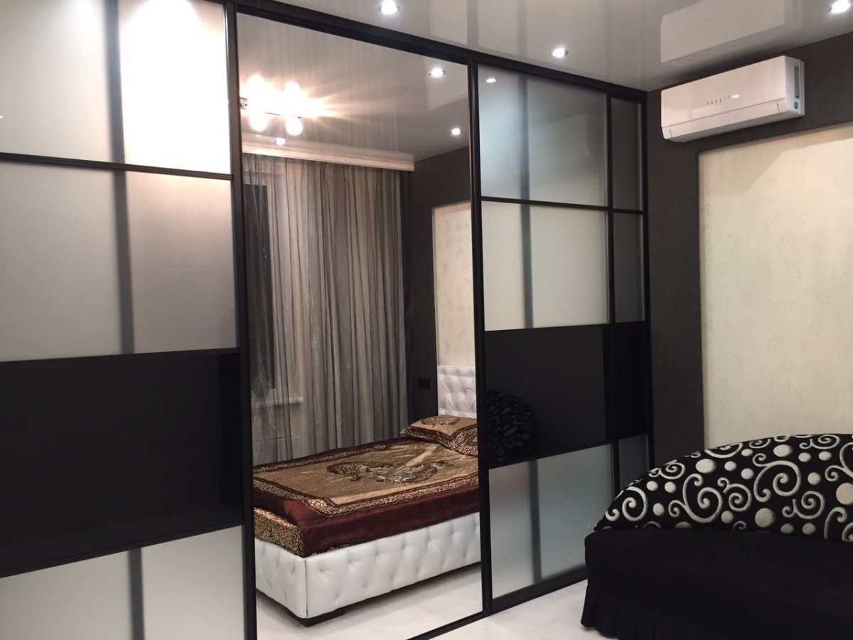 Раздвижные перегородки для зонирования пространства