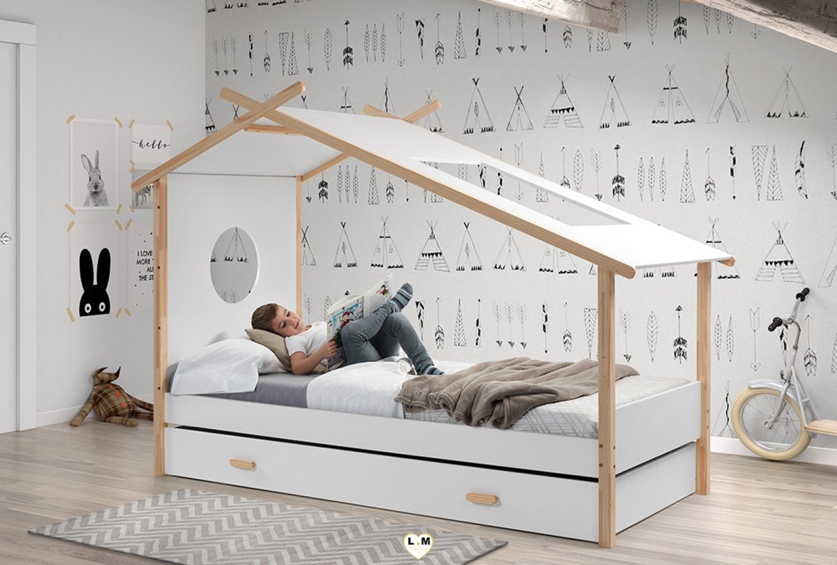 Кровать домик в скандинавском стиле