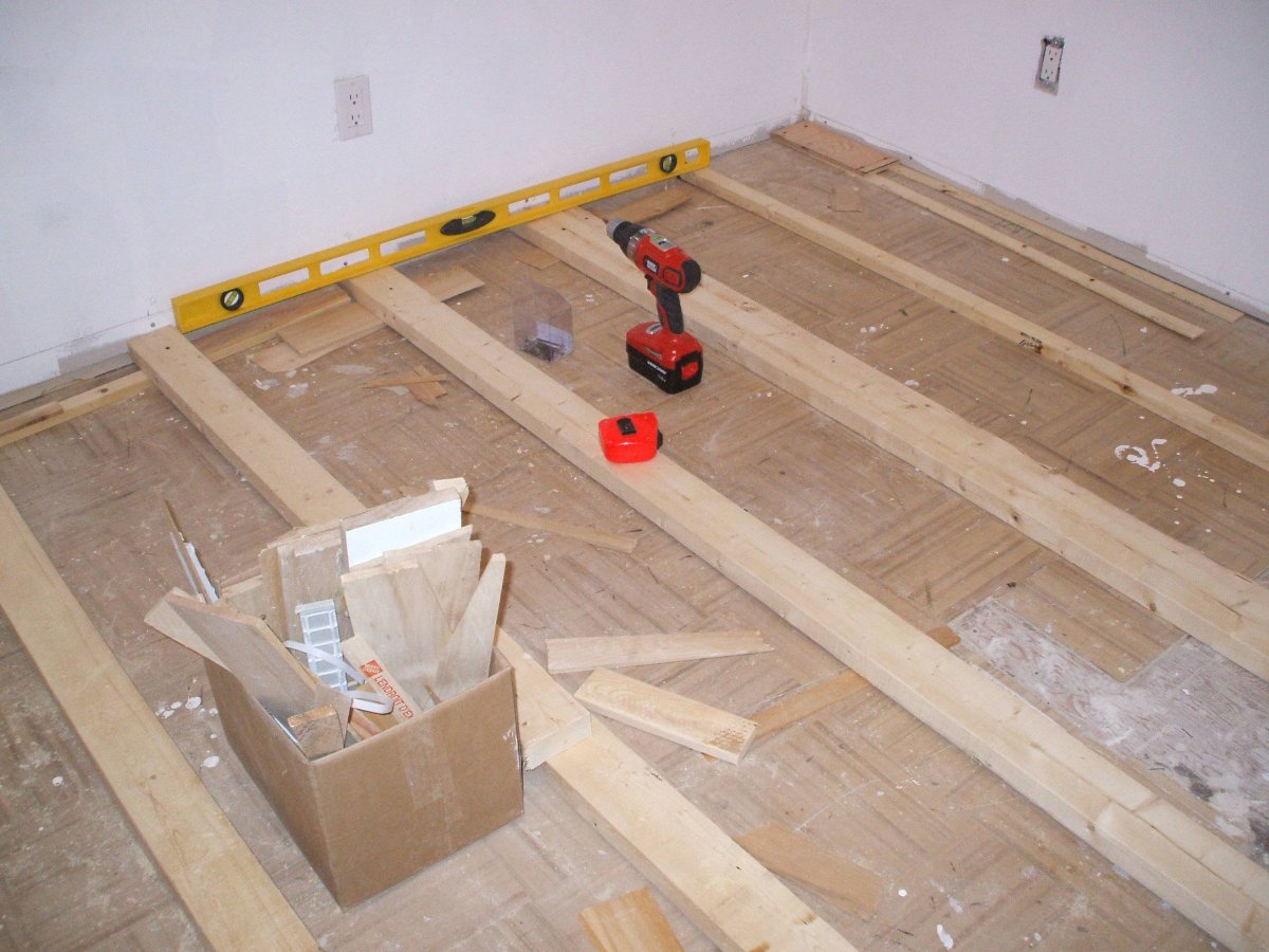 Выравнивание лаг для пола